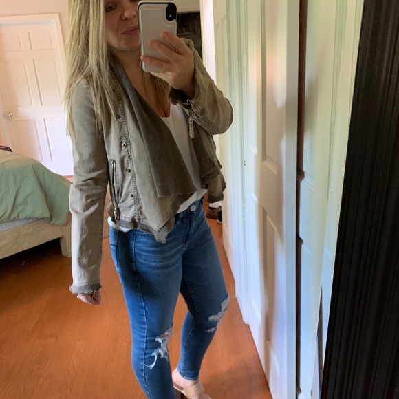 Juliet’s Finds - Picture 6 of 11